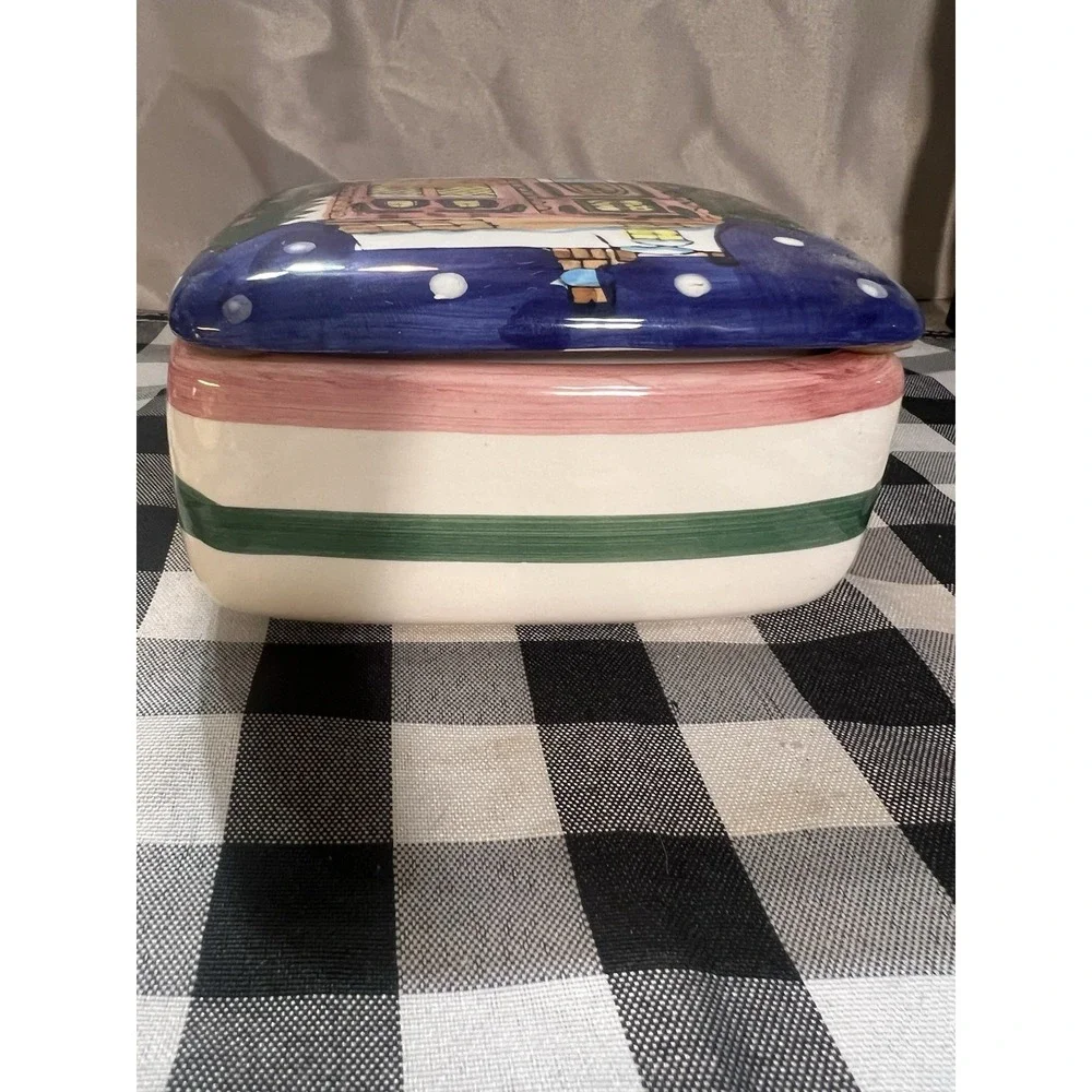 TRINKET BOX WITH COTTAGE AND TREES 4.75 x 4.75‎ x 2.75 (1244)